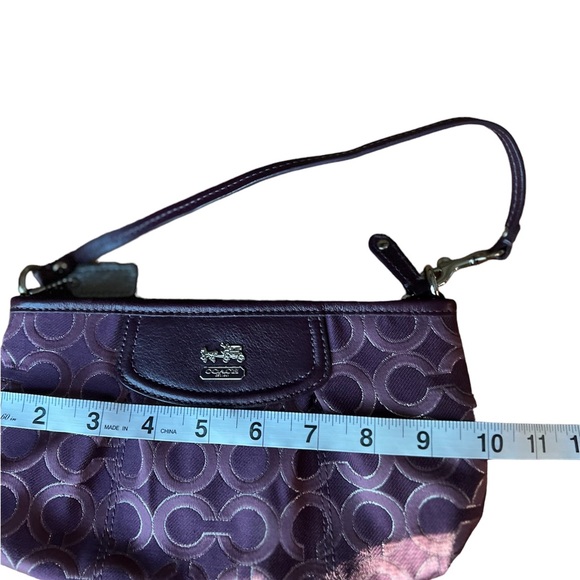 Coach Purple Wristlet EUC - Picture 6 of 8